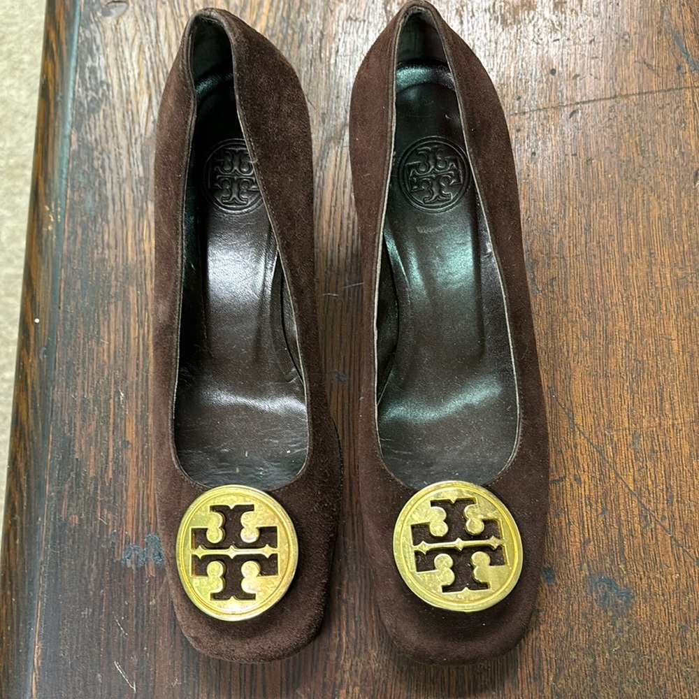 Tory Burch Brown Suede Pumps size 6